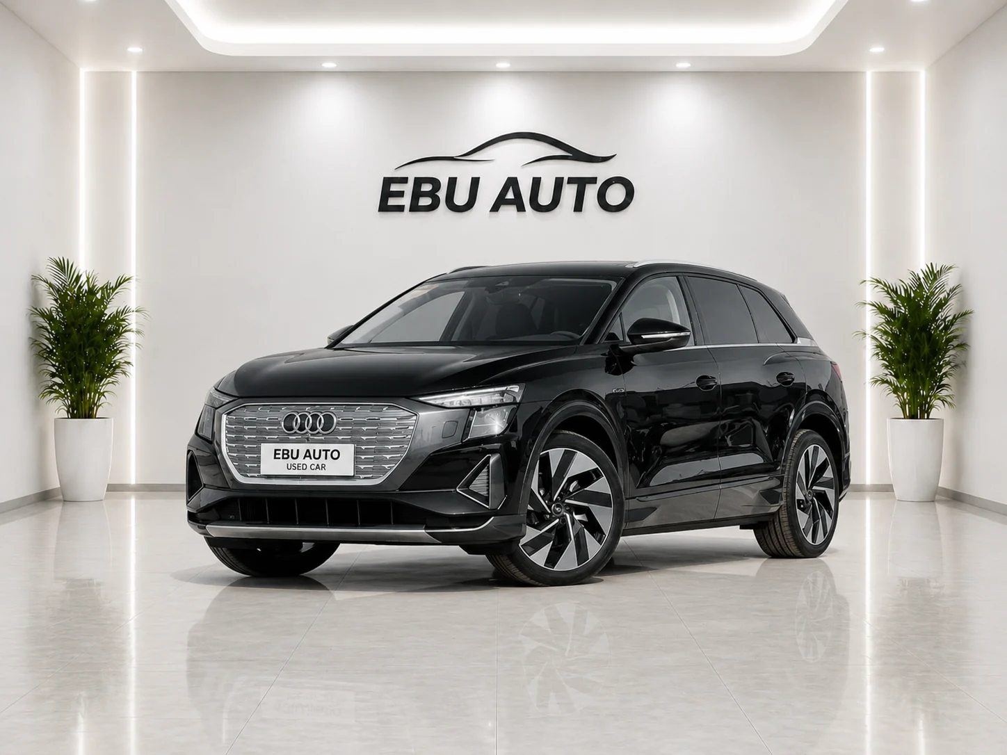 Audi Audi Q5 e-tron vehicle front view